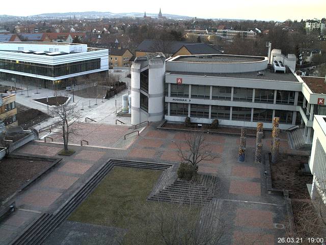 Foto der Webcam: Verwaltungsgeb&auml;ude, Innenhof mit Audimax, H&ouml;rsaal-Geb&auml;ude 1