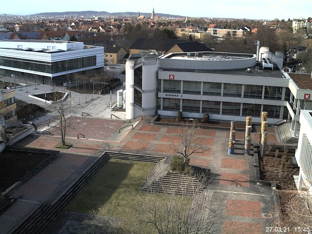 Foto der Webcam: Verwaltungsgeb&auml;ude, Innenhof mit Audimax, H&ouml;rsaal-Geb&auml;ude 1