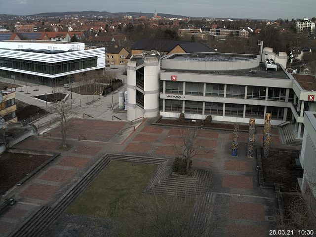 Foto der Webcam: Verwaltungsgeb&auml;ude, Innenhof mit Audimax, H&ouml;rsaal-Geb&auml;ude 1