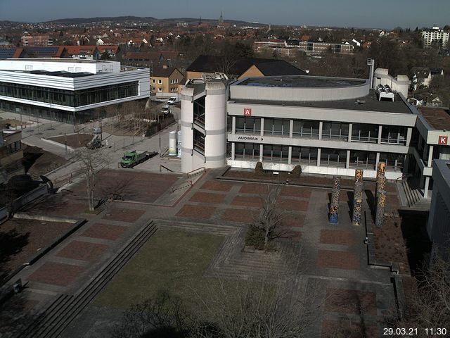 Foto der Webcam: Verwaltungsgeb&auml;ude, Innenhof mit Audimax, H&ouml;rsaal-Geb&auml;ude 1