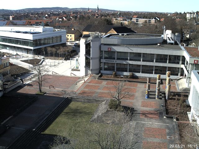 Foto der Webcam: Verwaltungsgeb&auml;ude, Innenhof mit Audimax, H&ouml;rsaal-Geb&auml;ude 1