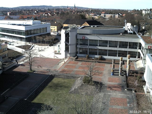 Foto der Webcam: Verwaltungsgeb&auml;ude, Innenhof mit Audimax, H&ouml;rsaal-Geb&auml;ude 1