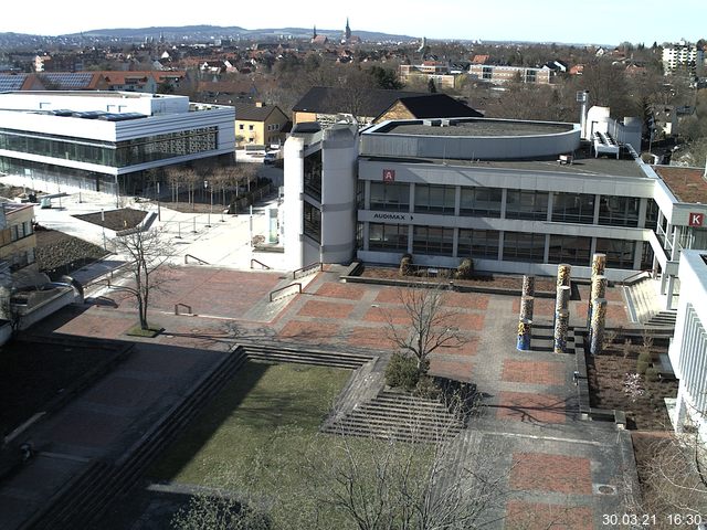 Foto der Webcam: Verwaltungsgeb&auml;ude, Innenhof mit Audimax, H&ouml;rsaal-Geb&auml;ude 1