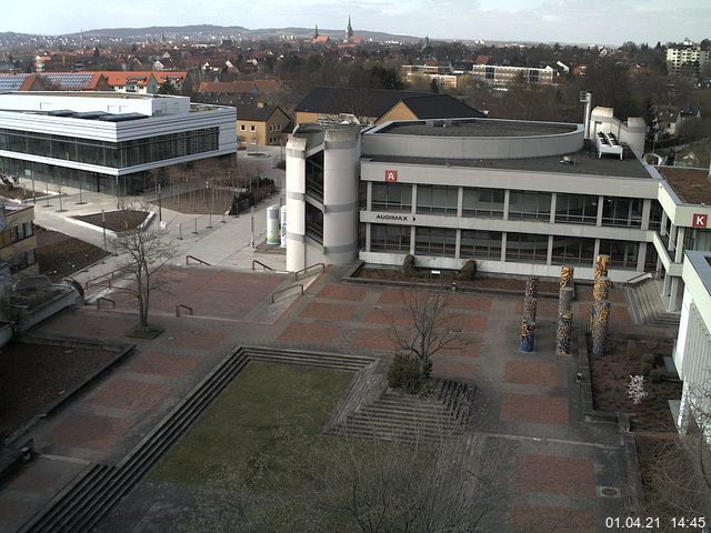 Foto der Webcam: Verwaltungsgeb&auml;ude, Innenhof mit Audimax, H&ouml;rsaal-Geb&auml;ude 1