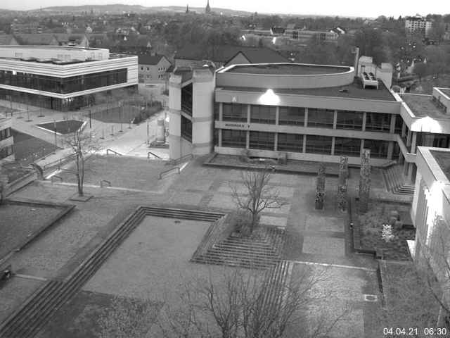 Foto der Webcam: Verwaltungsgeb&auml;ude, Innenhof mit Audimax, H&ouml;rsaal-Geb&auml;ude 1