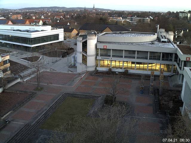 Foto der Webcam: Verwaltungsgeb&auml;ude, Innenhof mit Audimax, H&ouml;rsaal-Geb&auml;ude 1