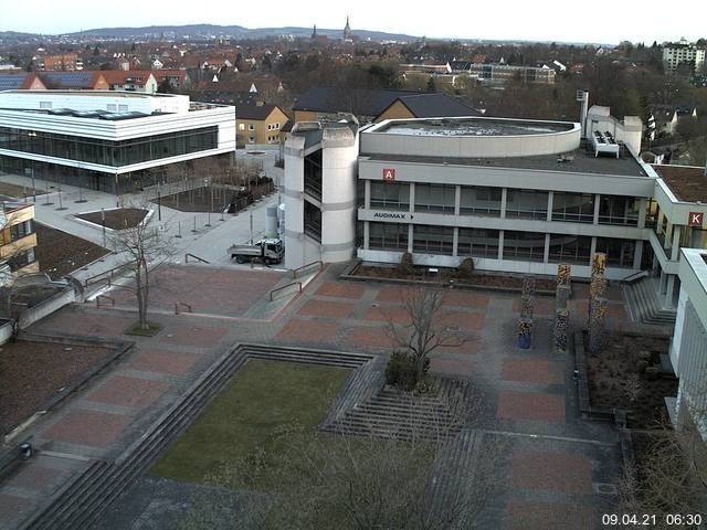 Foto der Webcam: Verwaltungsgeb&auml;ude, Innenhof mit Audimax, H&ouml;rsaal-Geb&auml;ude 1