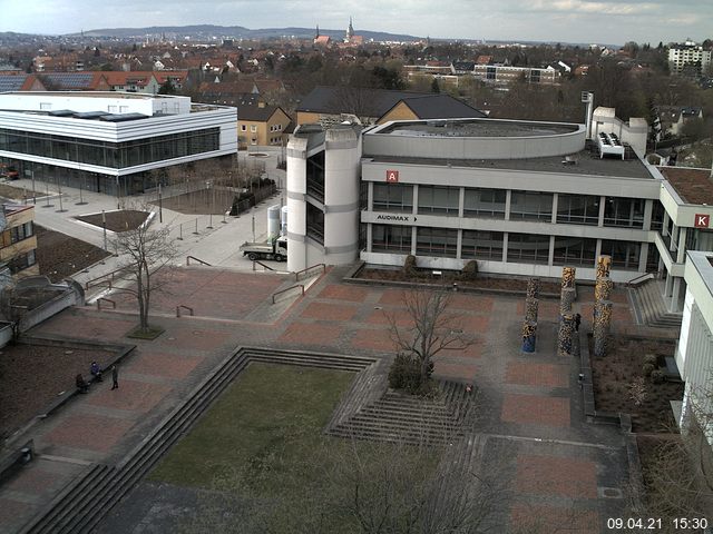 Foto der Webcam: Verwaltungsgeb&auml;ude, Innenhof mit Audimax, H&ouml;rsaal-Geb&auml;ude 1
