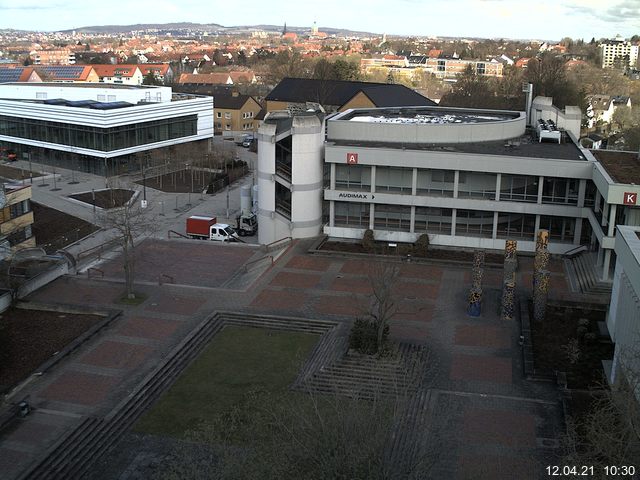Foto der Webcam: Verwaltungsgeb&auml;ude, Innenhof mit Audimax, H&ouml;rsaal-Geb&auml;ude 1