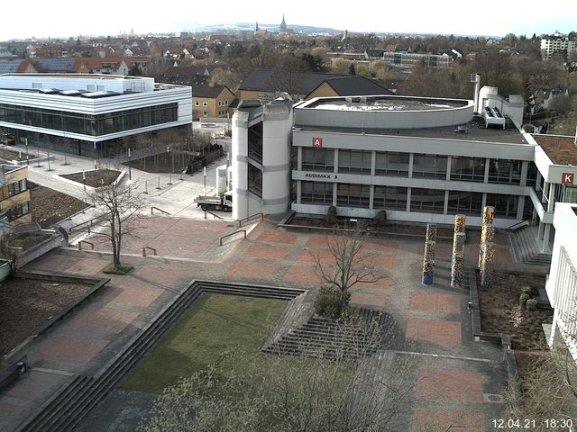Foto der Webcam: Verwaltungsgeb&auml;ude, Innenhof mit Audimax, H&ouml;rsaal-Geb&auml;ude 1