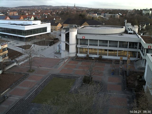 Foto der Webcam: Verwaltungsgeb&auml;ude, Innenhof mit Audimax, H&ouml;rsaal-Geb&auml;ude 1