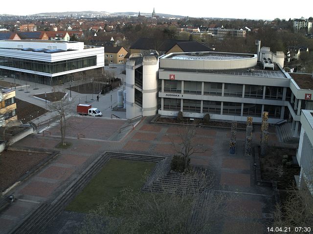 Foto der Webcam: Verwaltungsgeb&auml;ude, Innenhof mit Audimax, H&ouml;rsaal-Geb&auml;ude 1