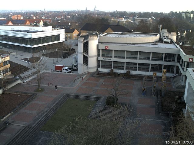 Foto der Webcam: Verwaltungsgeb&auml;ude, Innenhof mit Audimax, H&ouml;rsaal-Geb&auml;ude 1