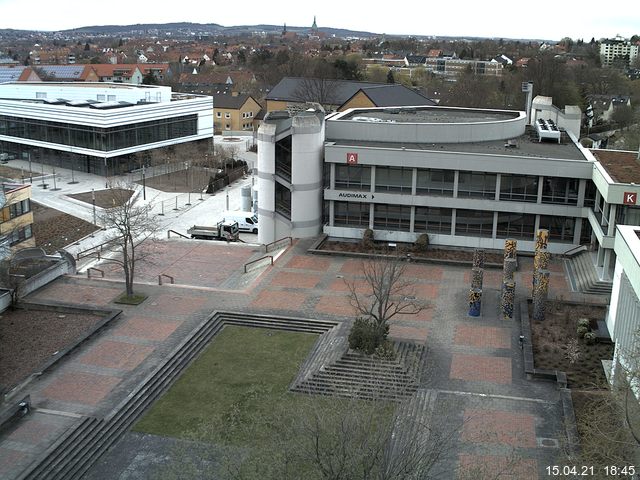 Foto der Webcam: Verwaltungsgeb&auml;ude, Innenhof mit Audimax, H&ouml;rsaal-Geb&auml;ude 1
