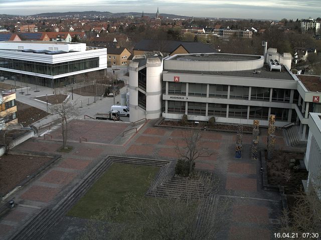 Foto der Webcam: Verwaltungsgeb&auml;ude, Innenhof mit Audimax, H&ouml;rsaal-Geb&auml;ude 1
