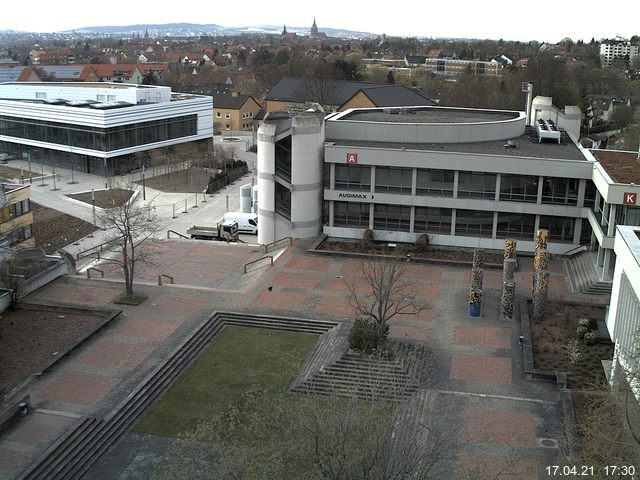 Foto der Webcam: Verwaltungsgeb&auml;ude, Innenhof mit Audimax, H&ouml;rsaal-Geb&auml;ude 1