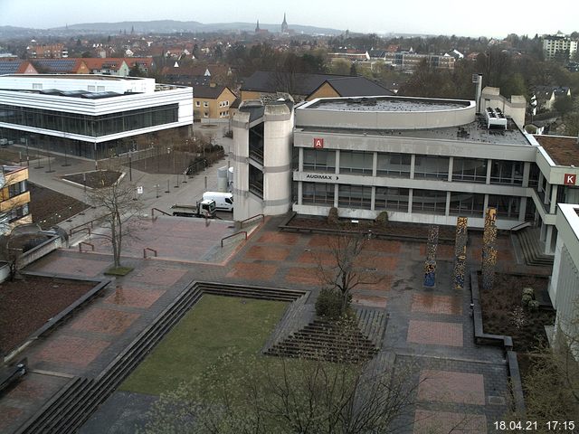 Foto der Webcam: Verwaltungsgebäude, Innenhof mit Audimax, Hörsaal-Gebäude 1