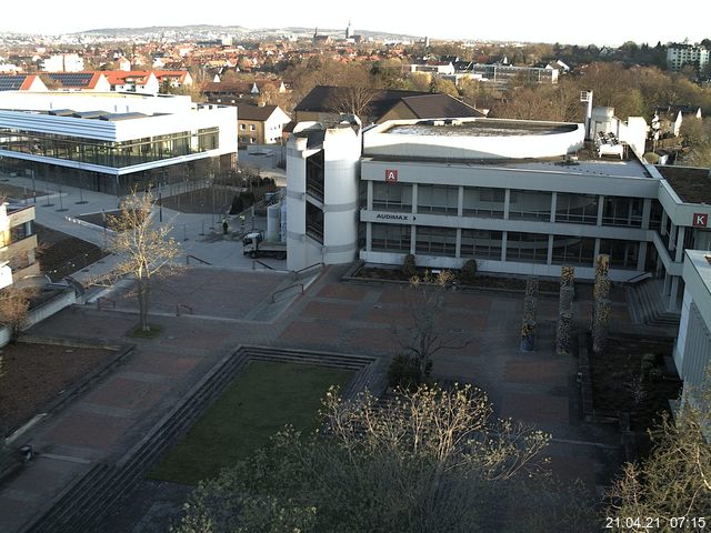 Foto der Webcam: Verwaltungsgeb&auml;ude, Innenhof mit Audimax, H&ouml;rsaal-Geb&auml;ude 1