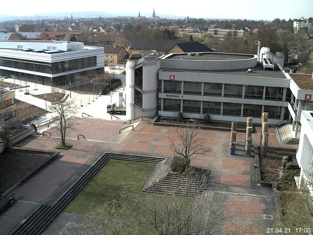 Foto der Webcam: Verwaltungsgeb&auml;ude, Innenhof mit Audimax, H&ouml;rsaal-Geb&auml;ude 1