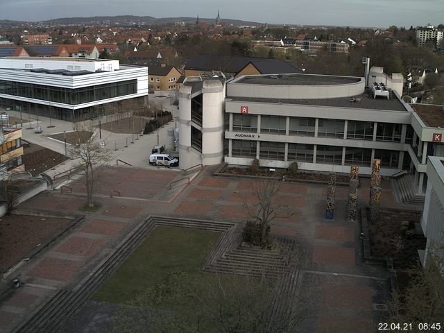 Foto der Webcam: Verwaltungsgebäude, Innenhof mit Audimax, Hörsaal-Gebäude 1