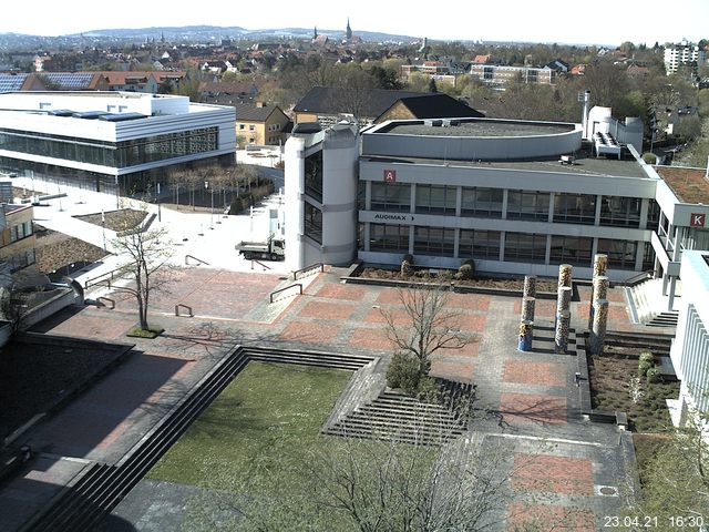 Foto der Webcam: Verwaltungsgeb&auml;ude, Innenhof mit Audimax, H&ouml;rsaal-Geb&auml;ude 1