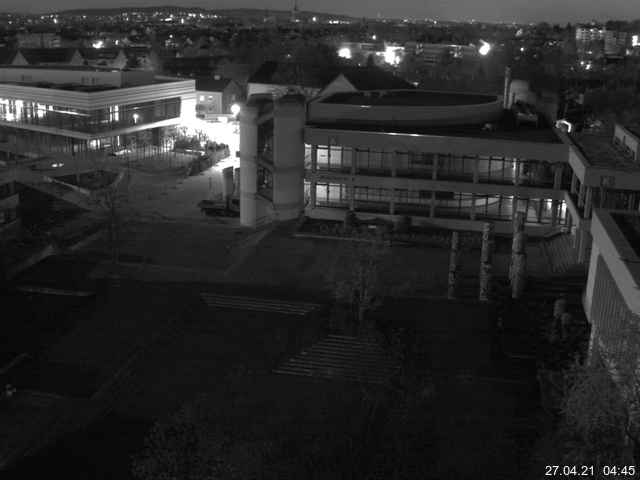 Foto der Webcam: Verwaltungsgebäude, Innenhof mit Audimax, Hörsaal-Gebäude 1