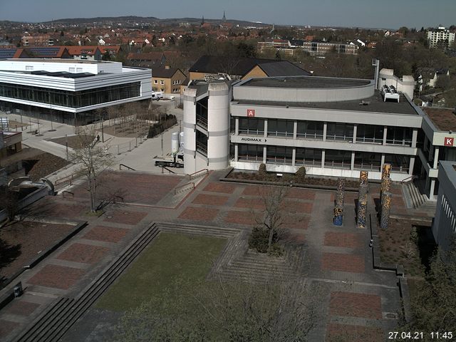 Foto der Webcam: Verwaltungsgebäude, Innenhof mit Audimax, Hörsaal-Gebäude 1