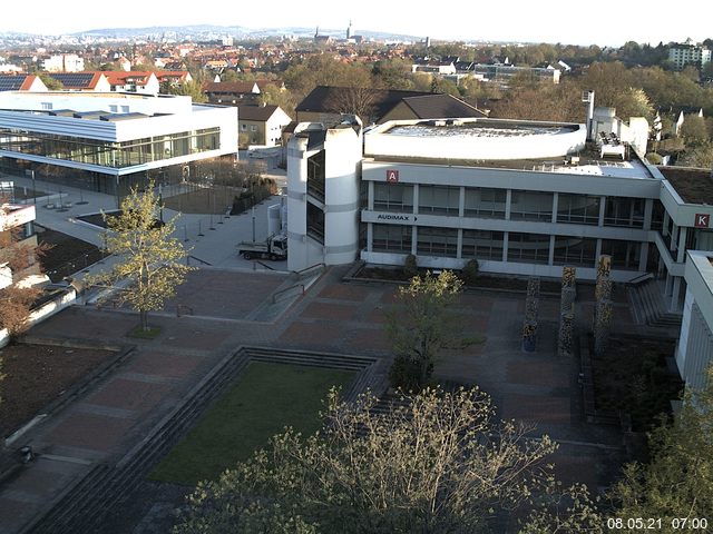 Foto der Webcam: Verwaltungsgeb&auml;ude, Innenhof mit Audimax, H&ouml;rsaal-Geb&auml;ude 1