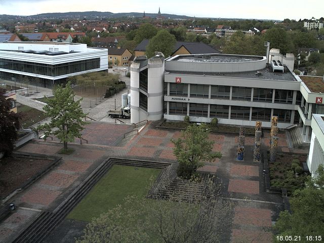 Foto der Webcam: Verwaltungsgebäude, Innenhof mit Audimax, Hörsaal-Gebäude 1