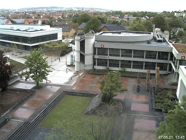 Foto der Webcam: Verwaltungsgebäude, Innenhof mit Audimax, Hörsaal-Gebäude 1