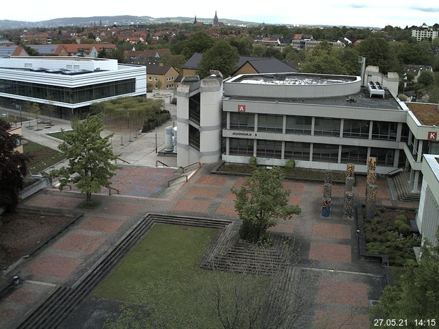 Foto der Webcam: Verwaltungsgebäude, Innenhof mit Audimax, Hörsaal-Gebäude 1