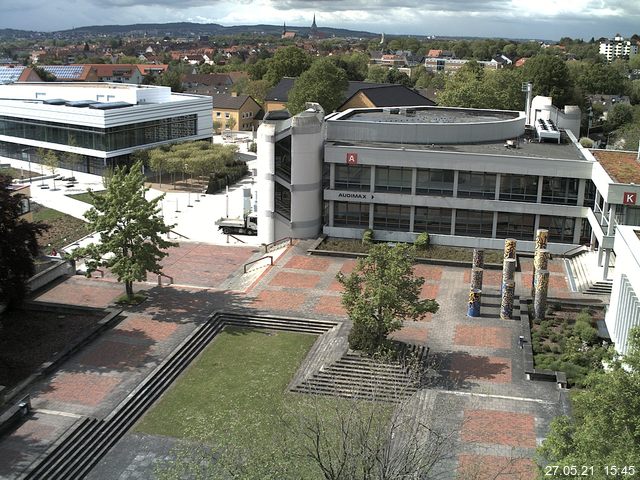 Foto der Webcam: Verwaltungsgebäude, Innenhof mit Audimax, Hörsaal-Gebäude 1