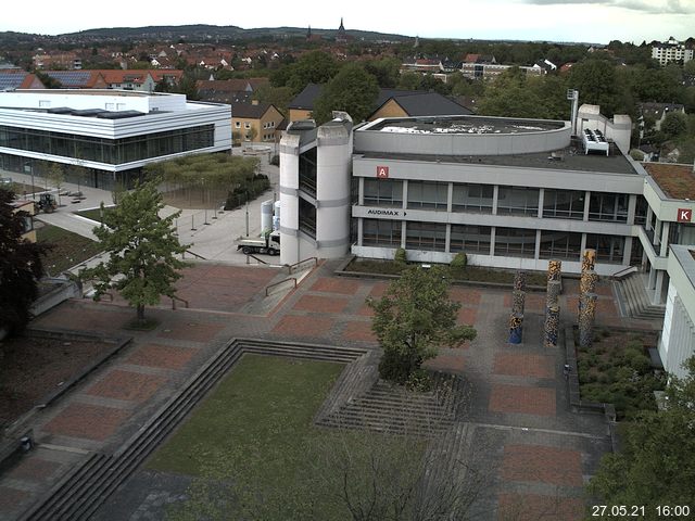 Foto der Webcam: Verwaltungsgebäude, Innenhof mit Audimax, Hörsaal-Gebäude 1