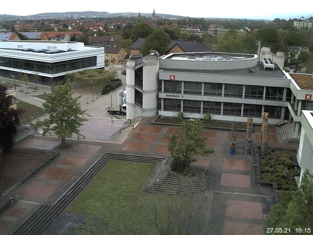 Foto der Webcam: Verwaltungsgebäude, Innenhof mit Audimax, Hörsaal-Gebäude 1