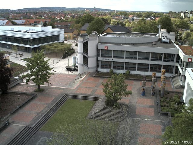 Foto der Webcam: Verwaltungsgebäude, Innenhof mit Audimax, Hörsaal-Gebäude 1