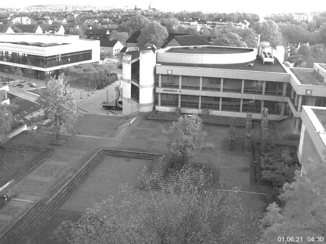 Foto der Webcam: Verwaltungsgebäude, Innenhof mit Audimax, Hörsaal-Gebäude 1