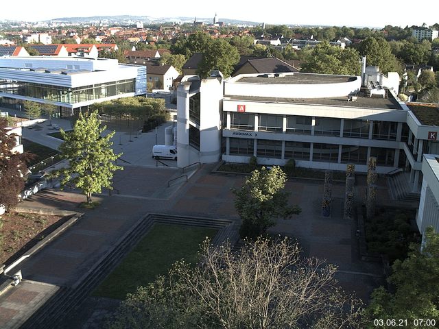 Foto der Webcam: Verwaltungsgeb&auml;ude, Innenhof mit Audimax, H&ouml;rsaal-Geb&auml;ude 1