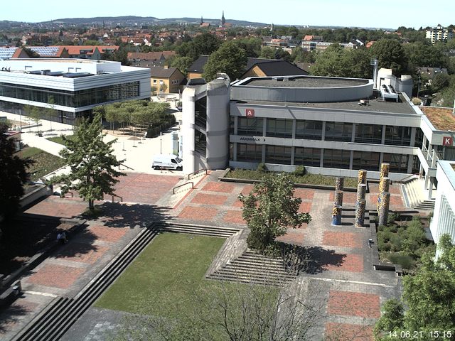 Foto der Webcam: Verwaltungsgeb&auml;ude, Innenhof mit Audimax, H&ouml;rsaal-Geb&auml;ude 1