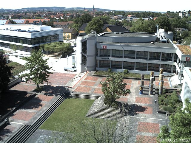 Foto der Webcam: Verwaltungsgeb&auml;ude, Innenhof mit Audimax, H&ouml;rsaal-Geb&auml;ude 1