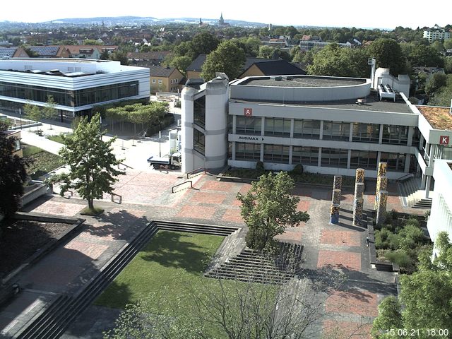 Foto der Webcam: Verwaltungsgeb&auml;ude, Innenhof mit Audimax, H&ouml;rsaal-Geb&auml;ude 1