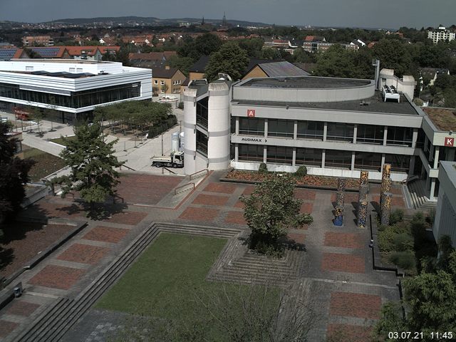 Foto der Webcam: Verwaltungsgeb&auml;ude, Innenhof mit Audimax, H&ouml;rsaal-Geb&auml;ude 1