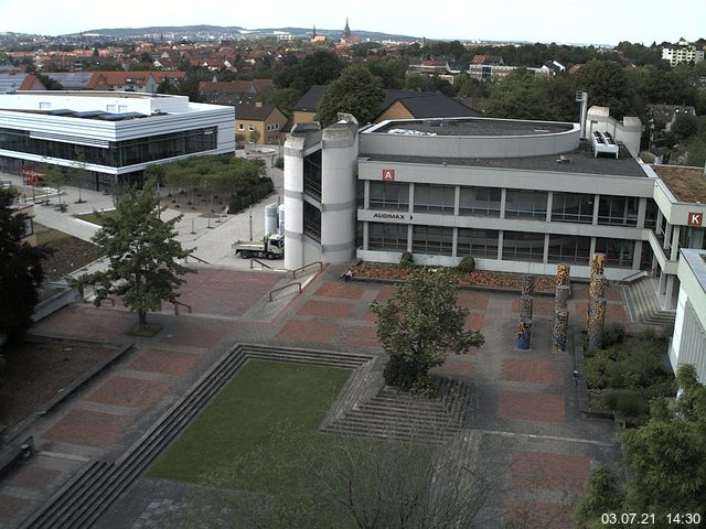 Foto der Webcam: Verwaltungsgeb&auml;ude, Innenhof mit Audimax, H&ouml;rsaal-Geb&auml;ude 1