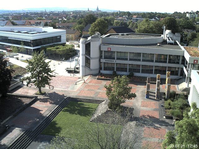 Foto der Webcam: Verwaltungsgeb&auml;ude, Innenhof mit Audimax, H&ouml;rsaal-Geb&auml;ude 1