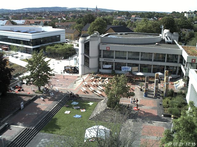 Foto der Webcam: Verwaltungsgeb&auml;ude, Innenhof mit Audimax, H&ouml;rsaal-Geb&auml;ude 1
