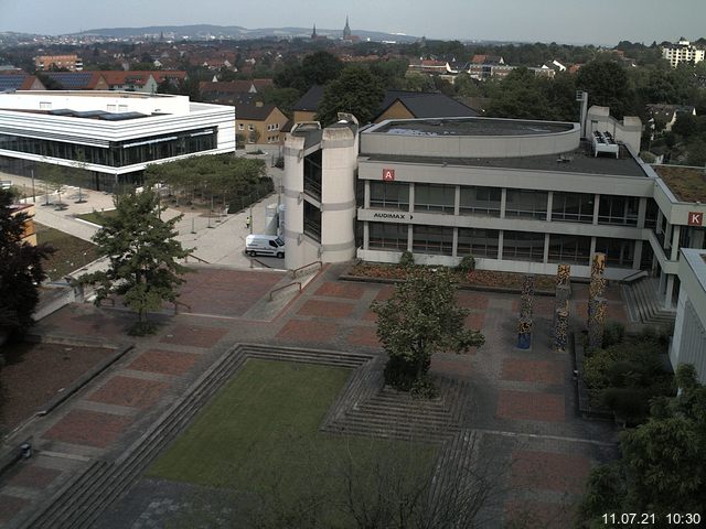 Foto der Webcam: Verwaltungsgeb&auml;ude, Innenhof mit Audimax, H&ouml;rsaal-Geb&auml;ude 1