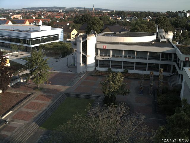 Foto der Webcam: Verwaltungsgeb&auml;ude, Innenhof mit Audimax, H&ouml;rsaal-Geb&auml;ude 1