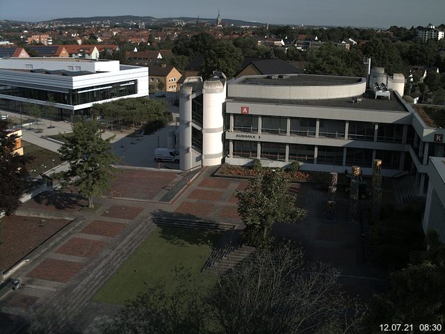 Foto der Webcam: Verwaltungsgeb&auml;ude, Innenhof mit Audimax, H&ouml;rsaal-Geb&auml;ude 1