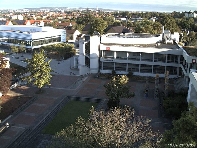 Foto der Webcam: Verwaltungsgeb&auml;ude, Innenhof mit Audimax, H&ouml;rsaal-Geb&auml;ude 1