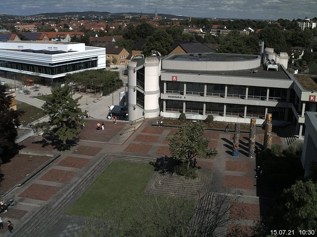 Foto der Webcam: Verwaltungsgeb&auml;ude, Innenhof mit Audimax, H&ouml;rsaal-Geb&auml;ude 1