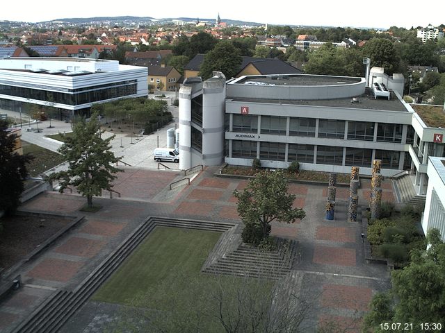Foto der Webcam: Verwaltungsgeb&auml;ude, Innenhof mit Audimax, H&ouml;rsaal-Geb&auml;ude 1